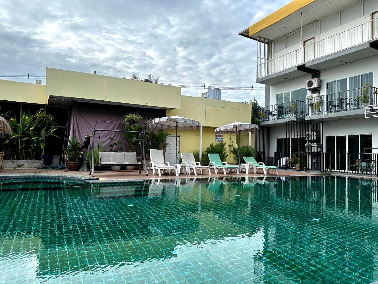Anantra Pattaya Resort Buitenkant foto